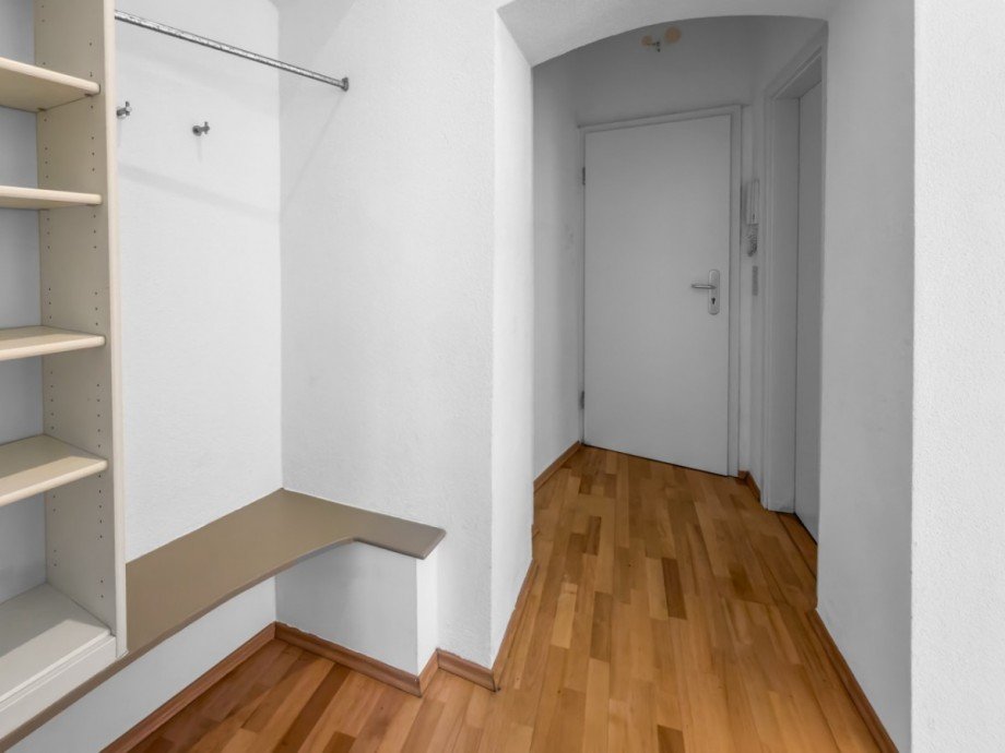 Flur mit Zugang zur Abstellkammer Etagenwohnung Bamberg