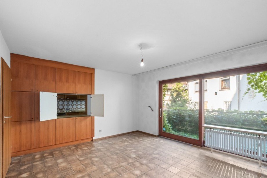 Esszimmer mit Balkon und K�chendurchreiche Zweifamilienhaus Zeil am Main