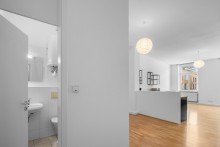 Flur mit eigener Waschmaschine Kompakte 1-Zimmer-Wohnung mit Einbauk�che in bester Innenstadtlage