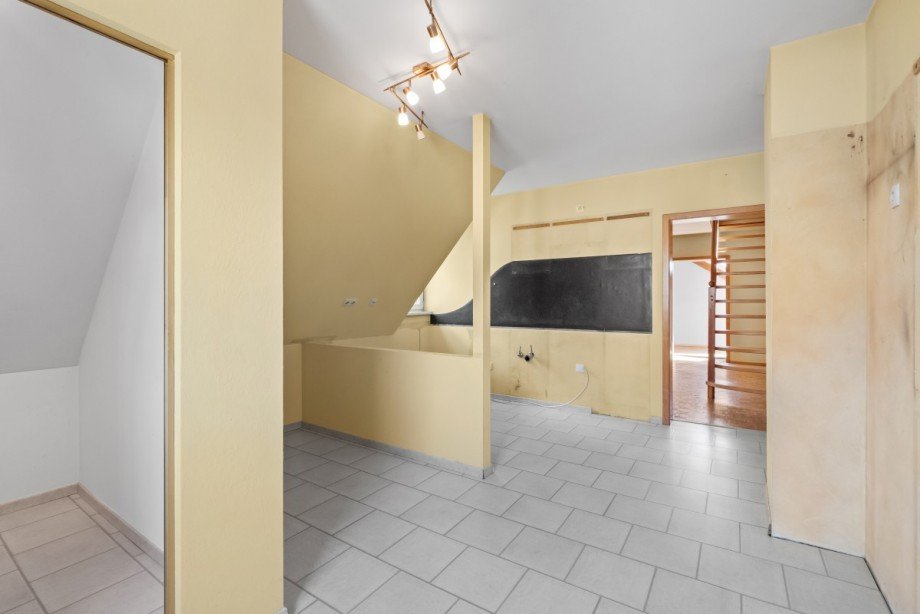 Die K�che im OG mit abgetrennter Speisekammer Einfamilienhaus Kemmern