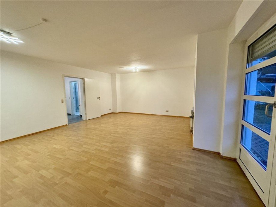 Gro�z�giger Wohnbereich Erdgeschosswohnung Kulmbach