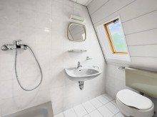 Bad der 3. Einheit - auch als Kinderbad Ein Haus voller M�glichkeiten - f�r Familien, Generationen und Investoren