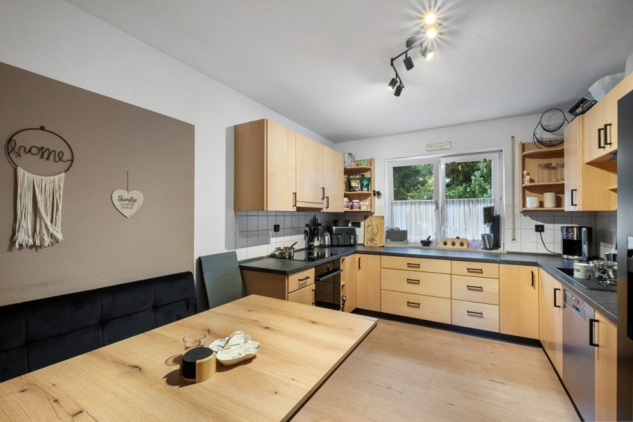 Die Einbauk�che befindet sich im Mietereigentum Etagenwohnung Sonnefeld