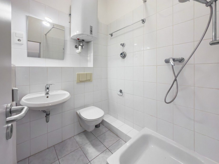 Gepflegtes Bad mit Dusche Etagenwohnung Bamberg