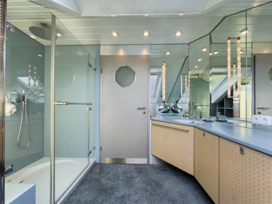 Modernes Bad mit Dusche Einfamilienhaus Kronach