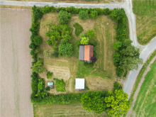 Privates Paradies umgeben von einer dichten Hecke Idyllisches Freizeitgrundst�ck mit charmantem H�uschen - Ihr R�ckzugsort in der Natur!