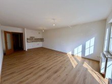 Bis Einzug steht hier eine neue K�chenzeile Frisch renoviertes 1-Zimmer-Apartment mit Blick ins Gr�ne