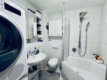 Duschwanne und Platz f�r Waschmaschine und Trockne Helle Maisonette-Wohnung in Petzmannsberg