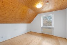 Kinderzimmer oder B�ro - ein Raum viele M�glichkeiten Doppelhaush�lfte mit versteckter Gartenidylle und Raum f�r Ideen