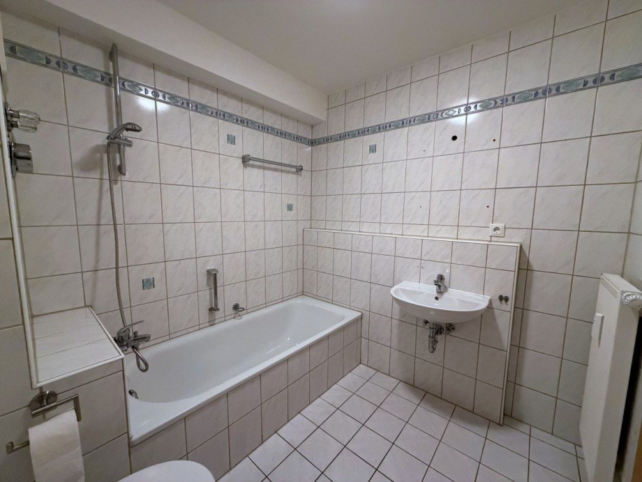 Duschwanne und viel Platz im Bad Wohnung Kulmbach